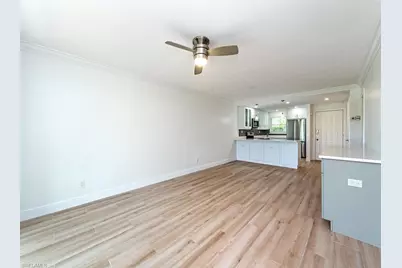 17 High Point Cir N #106, Naples, FL 34103 - Photo 7