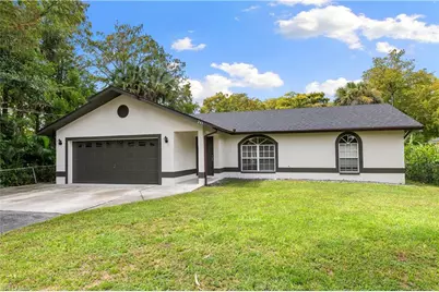 241 8th St SE, Naples, FL 34117 - Photo 9