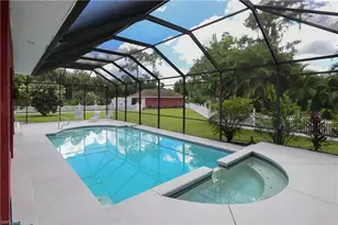 360 16th Ave NW, Naples, FL 34120 - Photo 9