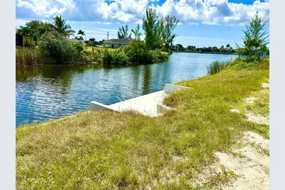 926 SW 28th St, Cape Coral, FL 33914 - Photo 1