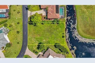 28445 Las Palmas Cir, Bonita Springs, FL 34135 - Photo 11