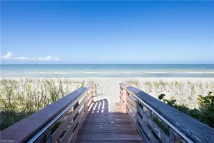 10562 Gulf Shore Dr, Naples, FL 34108 - Photo 25