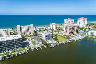 10562 Gulf Shore Dr, Naples, FL 34108 - Photo 31