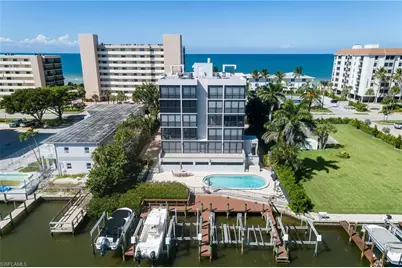 10562 Gulf Shore Dr #202, Naples, FL 34108 - Photo 3