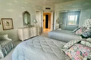 8990 Bay Colony Dr, Naples, FL 34108 - Photo 19