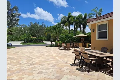 4400 Southern Breeze Dr, Naples, FL 34114 - Photo 7