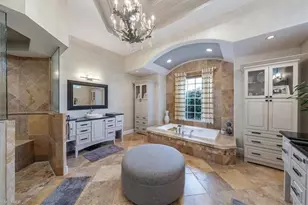 13700 Pondview Cir, Naples, FL 34119 - Photo 19