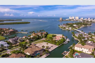 1558 Heights Ct, Marco Island, FL 34145 - Photo 7