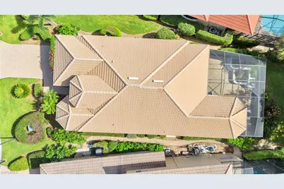 9226 Troon Lakes Dr, Naples, FL 34109 - Photo 41