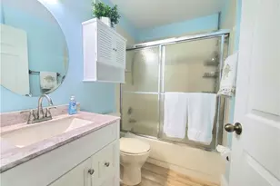 7105 Dennis Cir, Naples, FL 34104 - Photo 15