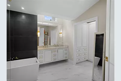 2140 Harlans Run, Naples, FL 34105 - Photo 23