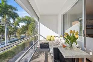 72 7th St S, Naples, FL 34102 - Photo 17