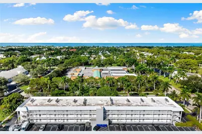 72 7th St S #305, Naples, FL 34102 - Photo 1
