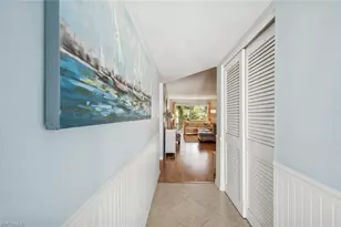 72 7th St S, Naples, FL 34102 - Photo 15