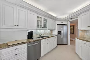 4901 Gulf Shore Blvd N, Naples, FL 34103 - Photo 13