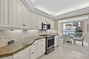 4901 Gulf Shore Blvd N, Naples, FL 34103 - Photo 11