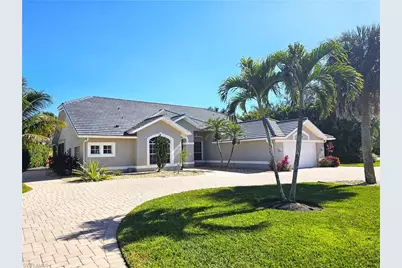 300 Wentworth Ct, Naples, FL 34104 - Photo 3