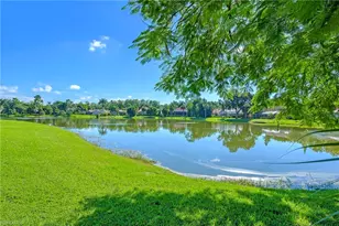 300 Wentworth Ct, Naples, FL 34104 - Photo 7