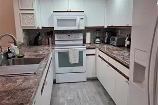 22161 Tallwood Ct, Estero, FL 33928 - Photo 7