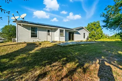 2801 28th St SW, Lehigh Acres, FL 33976 - Photo 17