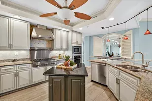 285 Grande Way, Naples, FL 34110 - Photo 15