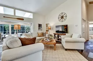 421 Countryside Dr, Naples, FL 34104 - Photo 15