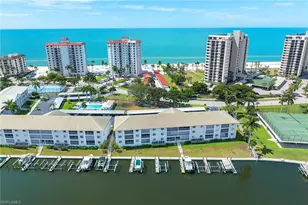 10686 Gulf Shore Dr, Naples, FL 34108 - Photo 21