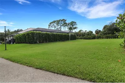 2419 6th Ave SE, Naples, FL 34117 - Photo 41