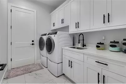 2419 6th Ave SE, Naples, FL 34117 - Photo 31