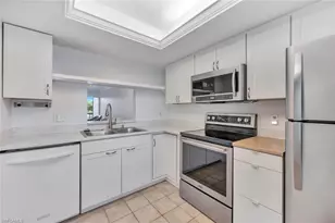 3030 Binnacle Dr, Naples, FL 34103 - Photo 7