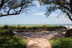 3030 Binnacle Dr, Naples, FL 34103 - Photo 15