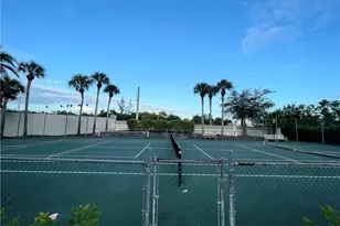 13105 Vanderbilt Dr, Naples, FL 34110 - Photo 11