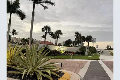 13105 Vanderbilt Dr #802, Naples, FL 34110 - Photo 9