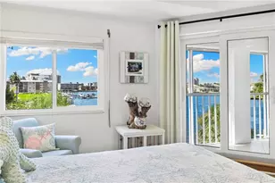 9101 Vanderbilt Dr, Naples, FL 34108 - Photo 17