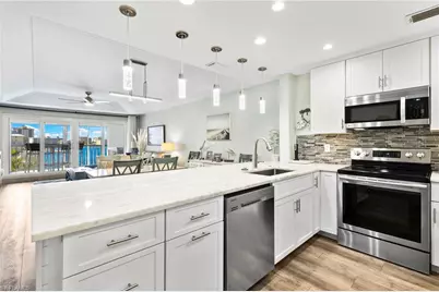 9101 Vanderbilt Dr #302, Naples, FL 34108 - Photo 7