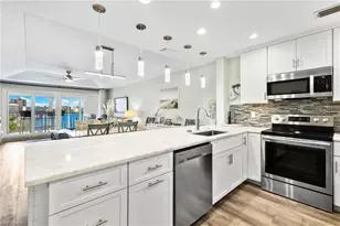 9101 Vanderbilt Dr, Naples, FL 34108 - Photo 7