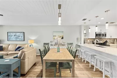 9101 Vanderbilt Dr #302, Naples, FL 34108 - Photo 11