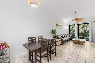 7715 Woodbrook Cir, Naples, FL 34104 - Photo 5