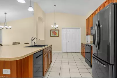 2905 NE 1st Pl, Cape Coral, FL 33909 - Photo 3