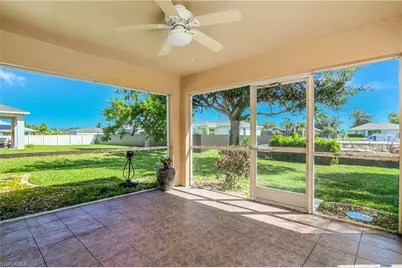 2905 NE 1st Pl, Cape Coral, FL 33909 - Photo 27
