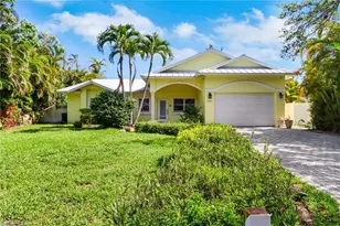 2447 Harbor Rd, Naples, FL 34104 - Photo 5