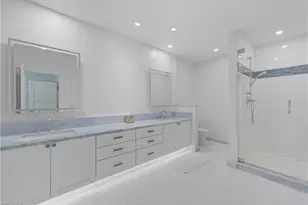 360 Carlton Pl, Naples, FL 34108 - Photo 25