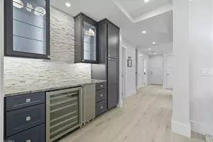 360 Carlton Pl, Naples, FL 34108 - Photo 15