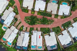 360 Carlton Pl, Naples, FL 34108 - Photo 37