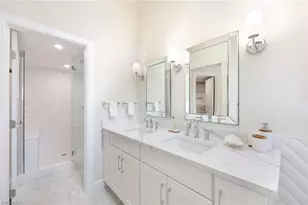 2166 Anchorage Ln, Naples, FL 34104 - Photo 15