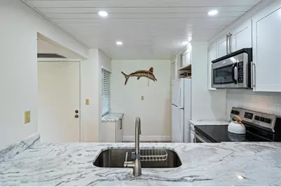 1083 Forest Lakes Dr #6204, Naples, FL 34105 - Photo 11
