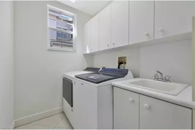 558 Vintage Reserve Ln #19B, Naples, FL 34119 - Photo 17