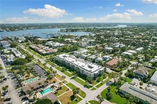 534 12th Ave S, Naples, FL 34102 - Photo 5