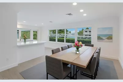 1250 Tuna Ct, Naples, FL 34102 - Photo 15