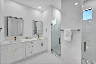 636 NE 8th Ter, Cape Coral, FL 33909 - Photo 19